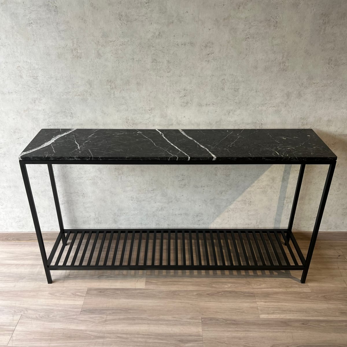 Arrimo Metal y Mármol Marquina