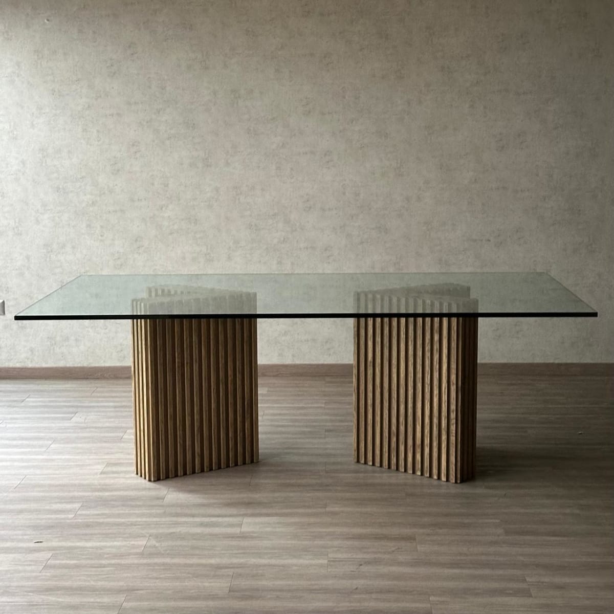 Mesa de comedor Arrow