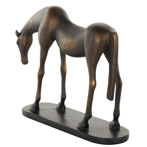 Caballo pastando