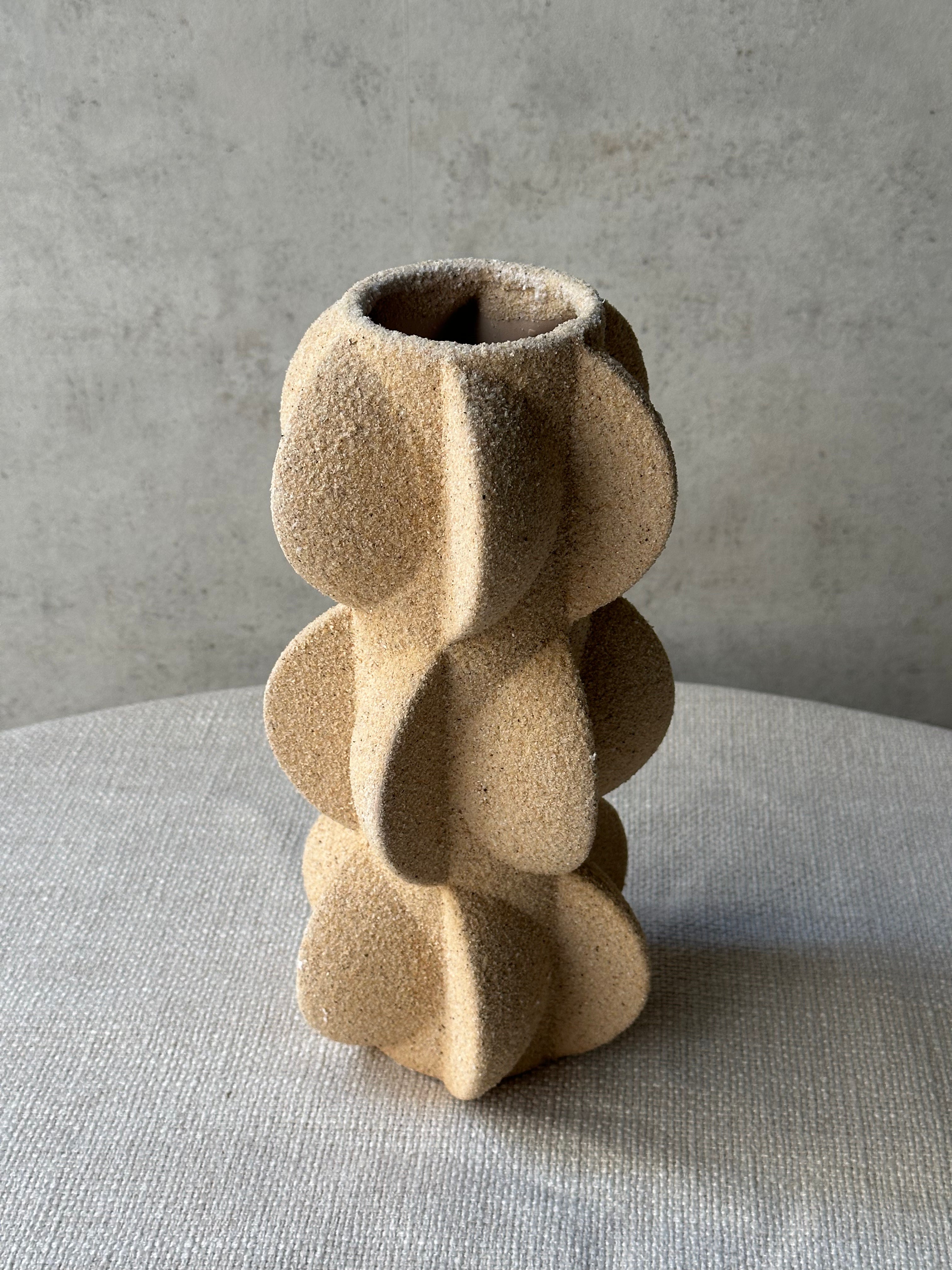 Jarrón Brutalista S