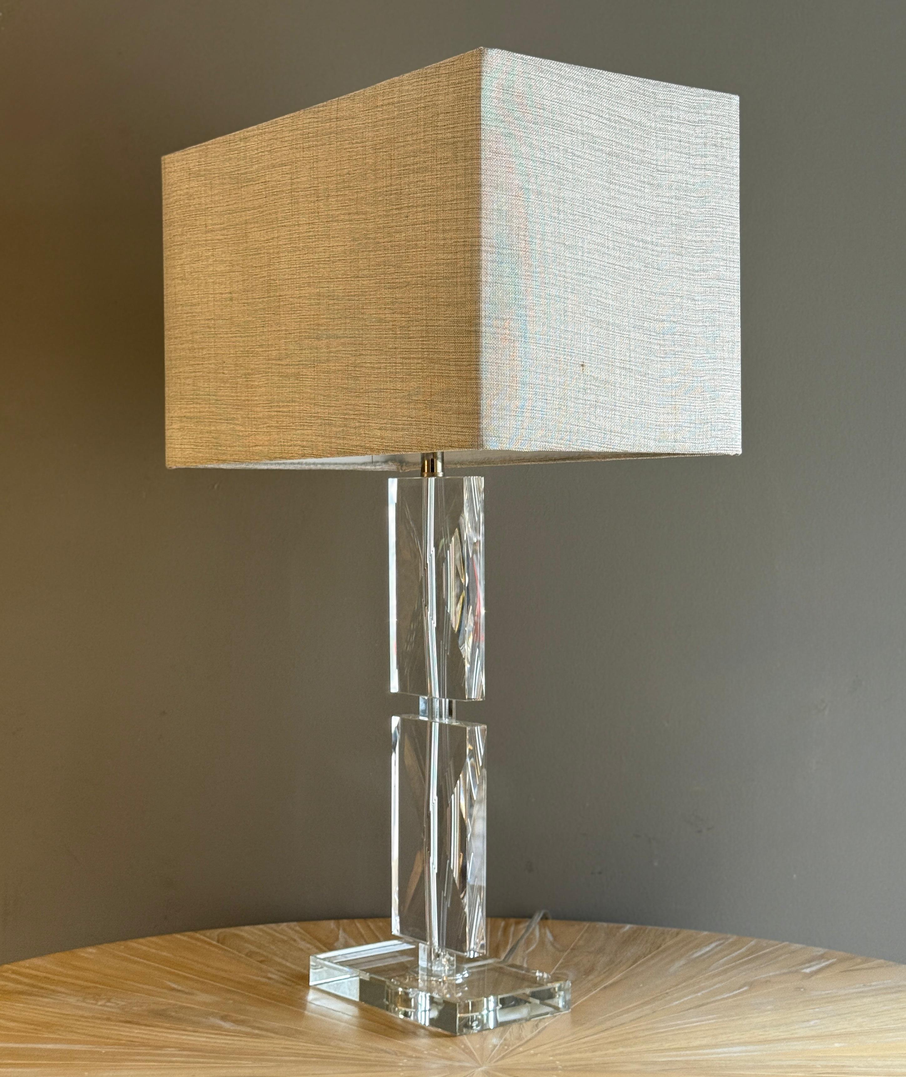 Lampara Gray