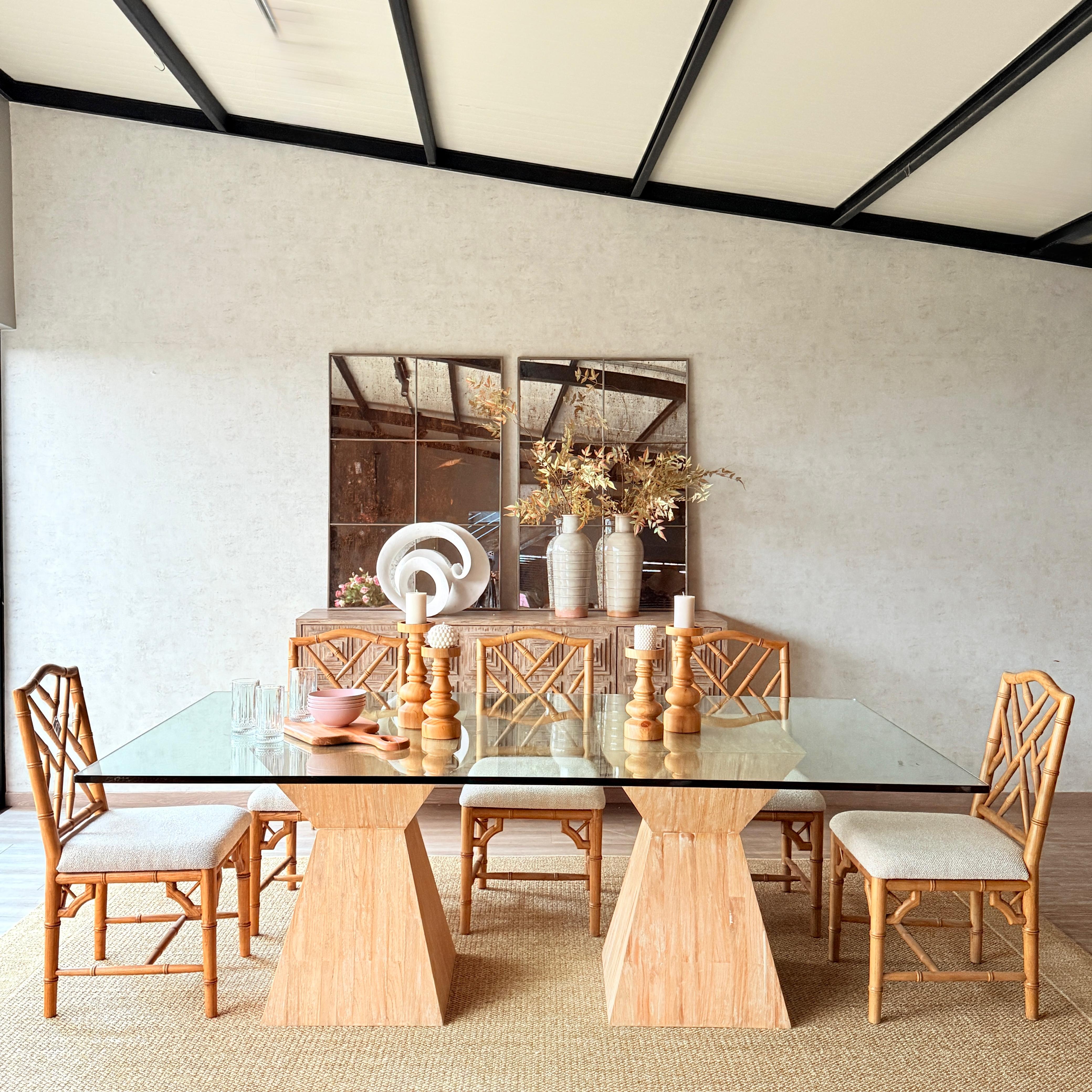 Mesa de comedor Plintos