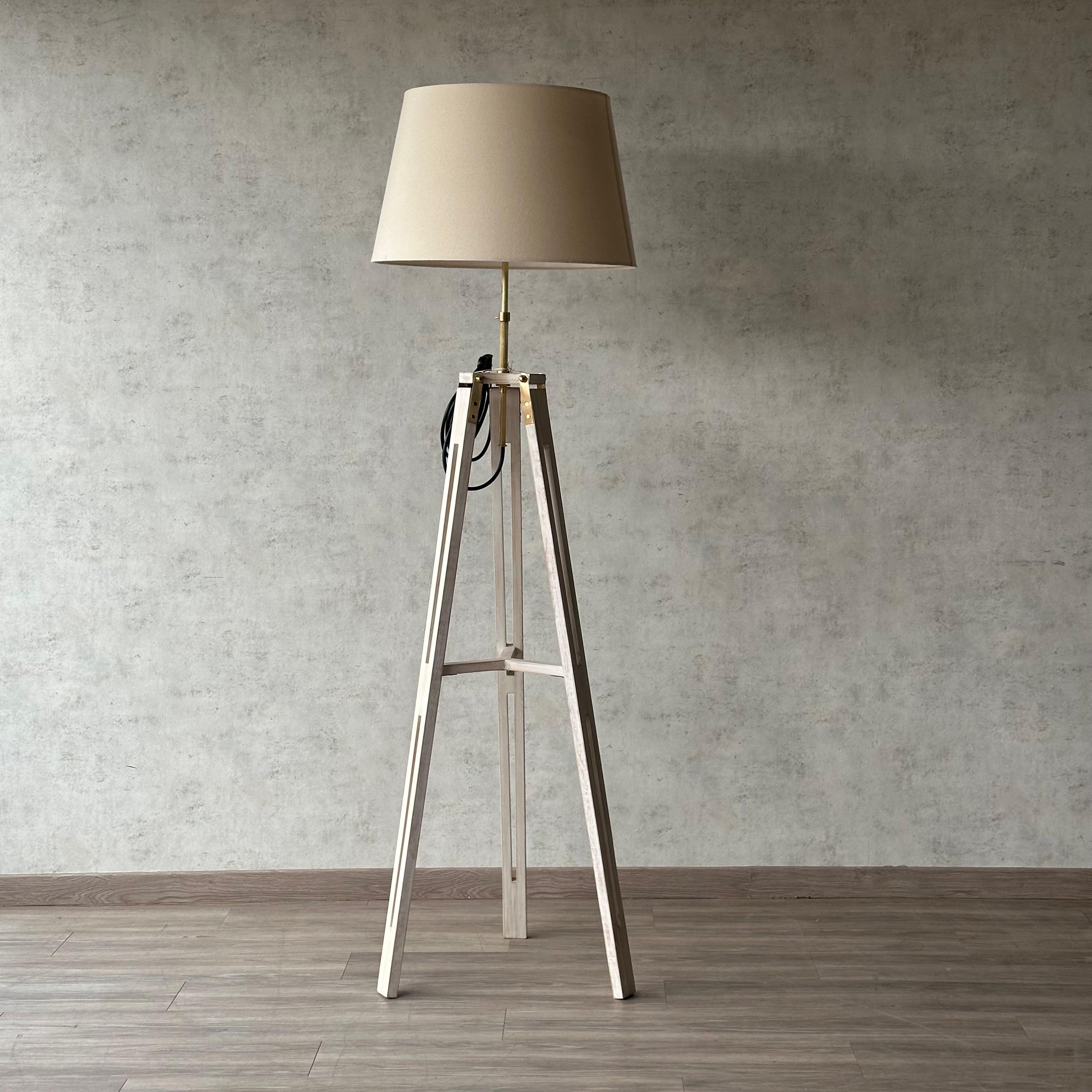Lampara Tripode Madera