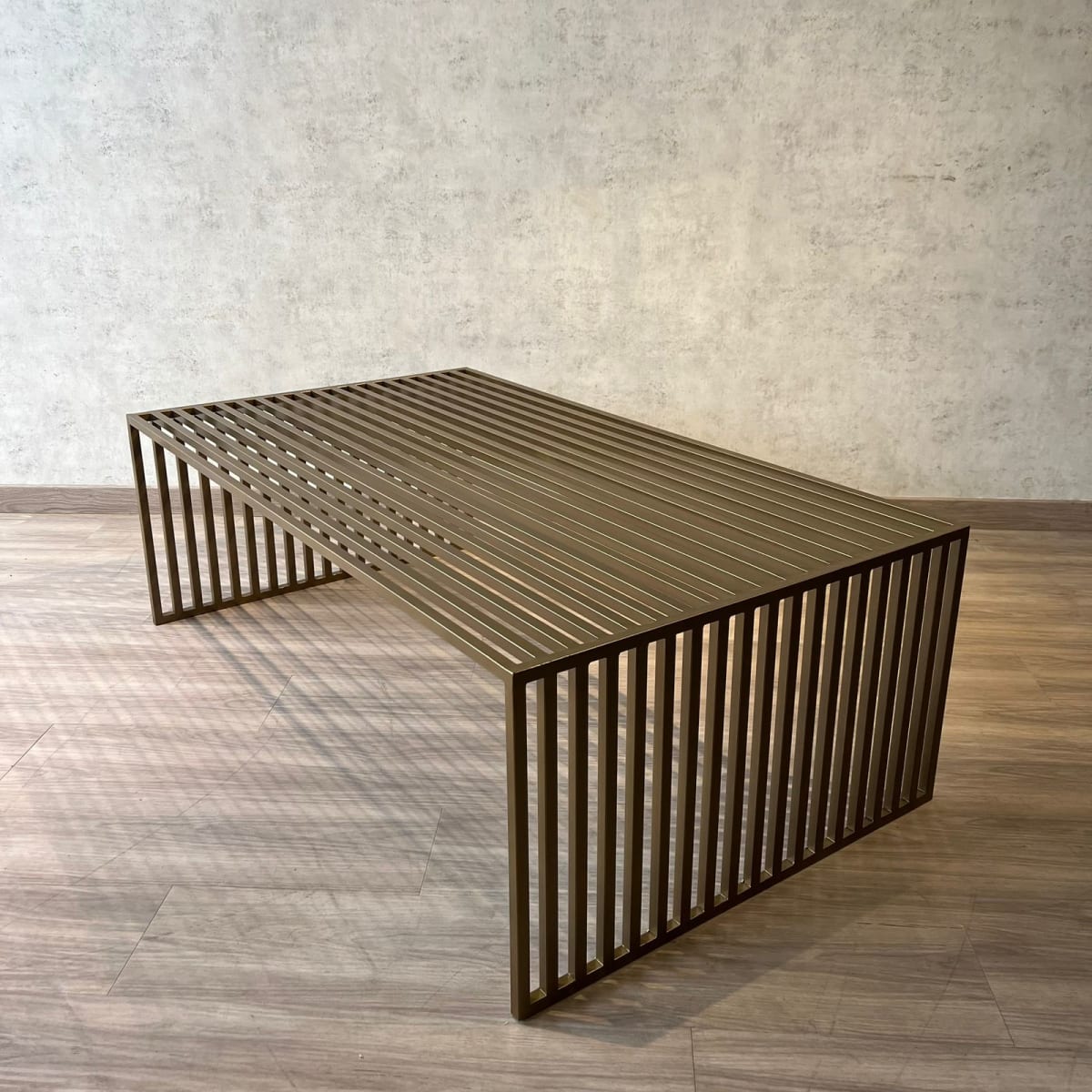 Corchete de metal 120x70x40cm