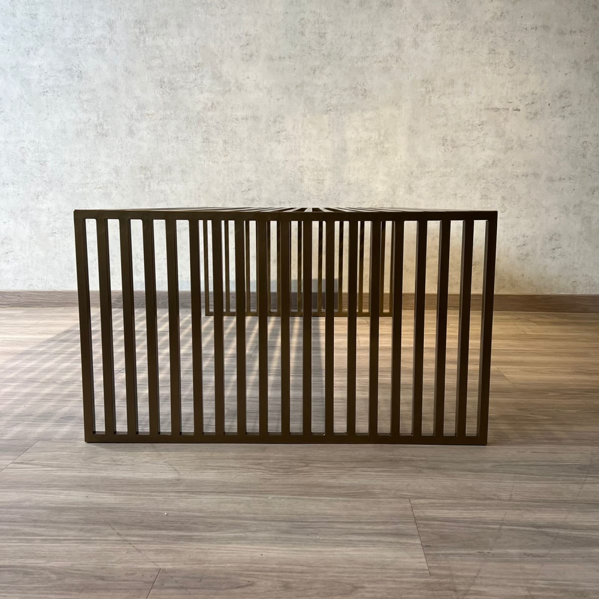 Corchete de metal 120x70x40cm